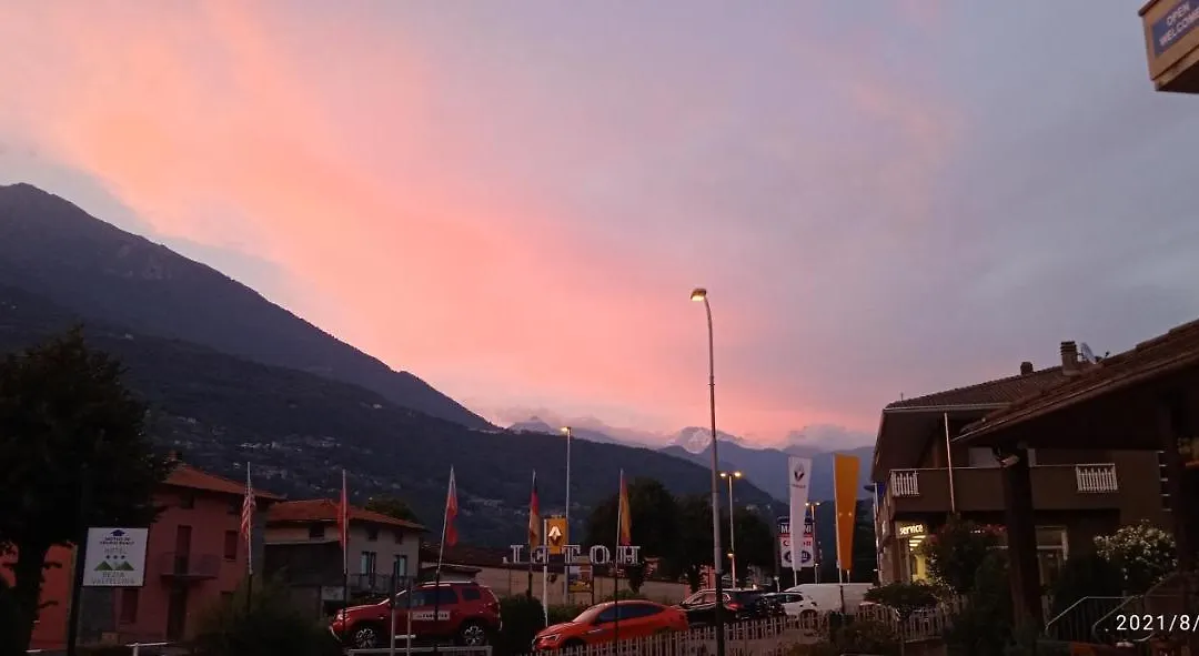 Hotel Rezia Valtellina-1